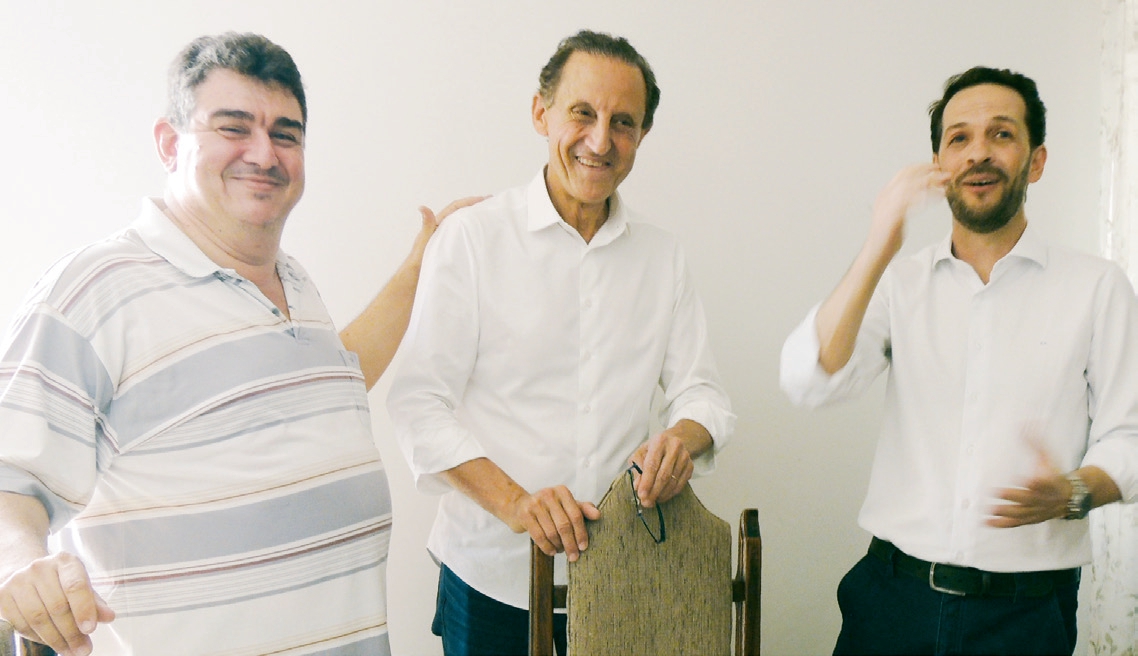 Padre Adalton, pároco da Matriz de São João Batista com Paulo Skaff, presidente da Fiesp e o prefeito Rodrigo